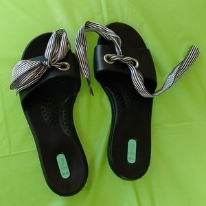 Ladies size M black comfortable slides